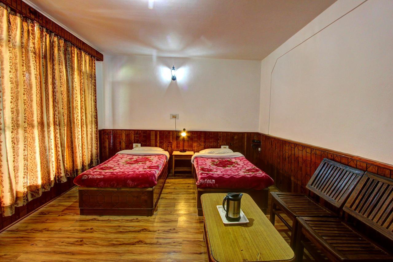 Om-Shanti Villa Manāli エクステリア 写真