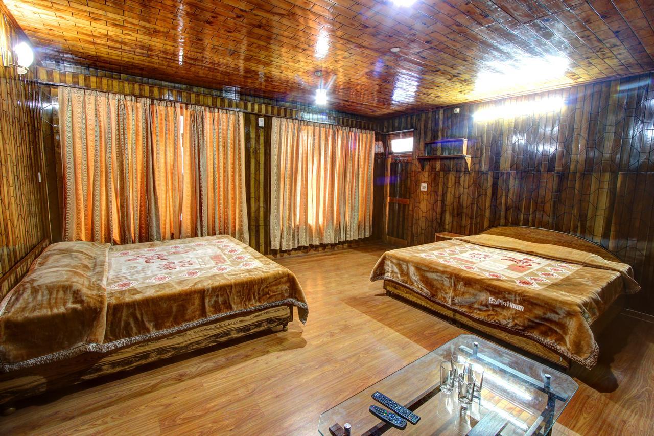 Om-Shanti Villa Manāli エクステリア 写真