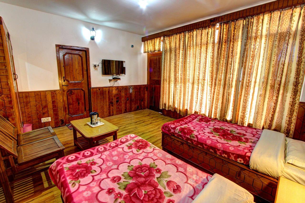 Om-Shanti Villa Manāli エクステリア 写真