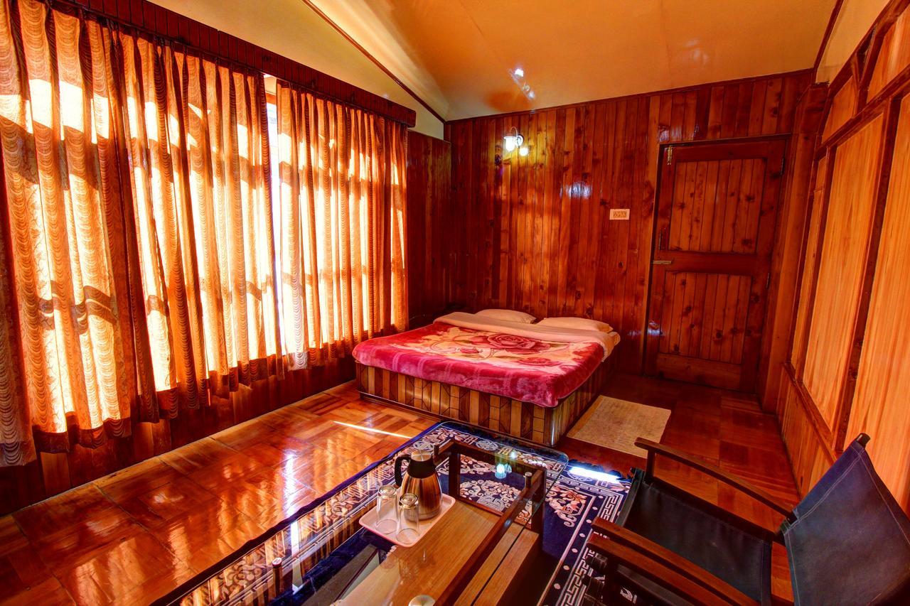 Om-Shanti Villa Manāli エクステリア 写真