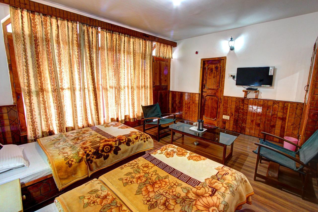 Om-Shanti Villa Manāli エクステリア 写真