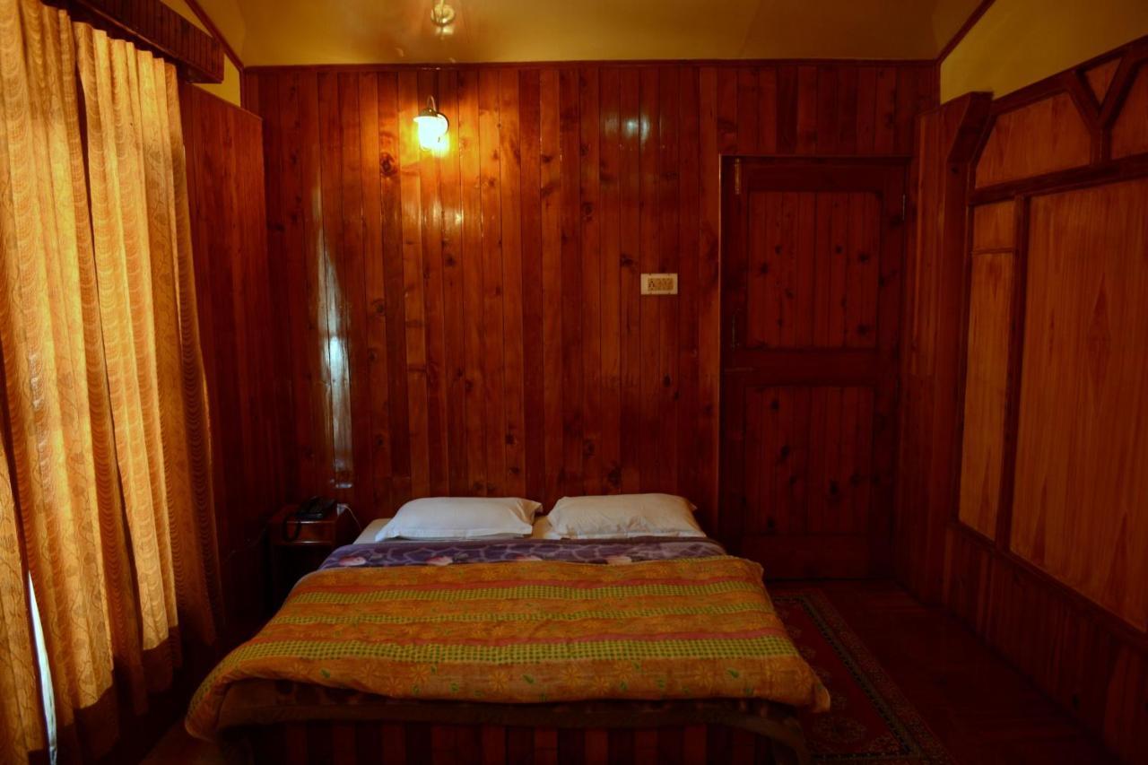 Om-Shanti Villa Manāli エクステリア 写真